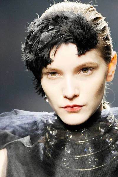 Look 60